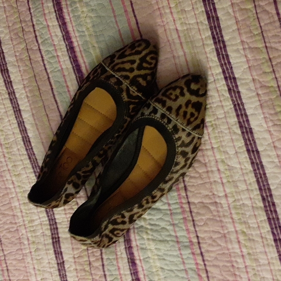 Size 6 Me Too furr leopard printed flat ballet shoes like new - Picture 13 of 16